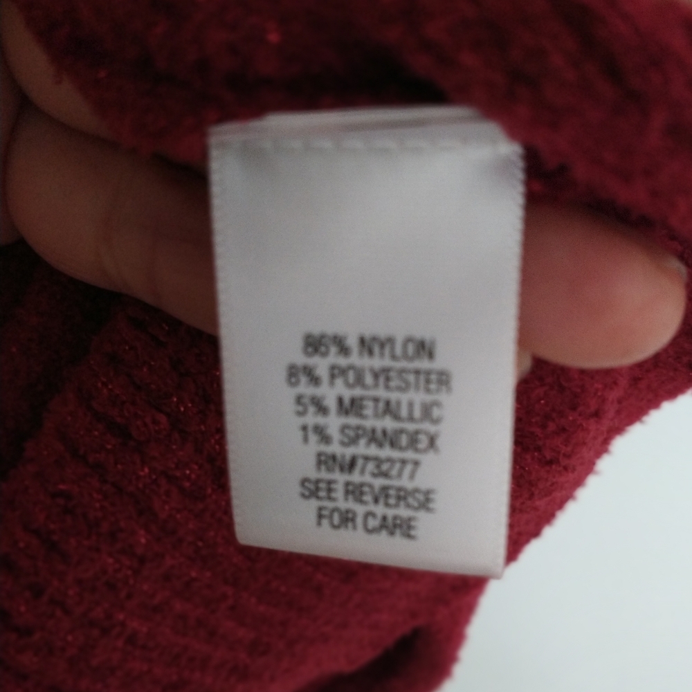 Red Sweater - Picture 7 of 7